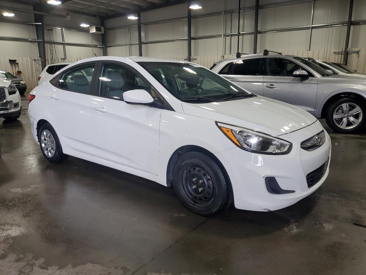 2016 Hyundai Accent Se - Image 4