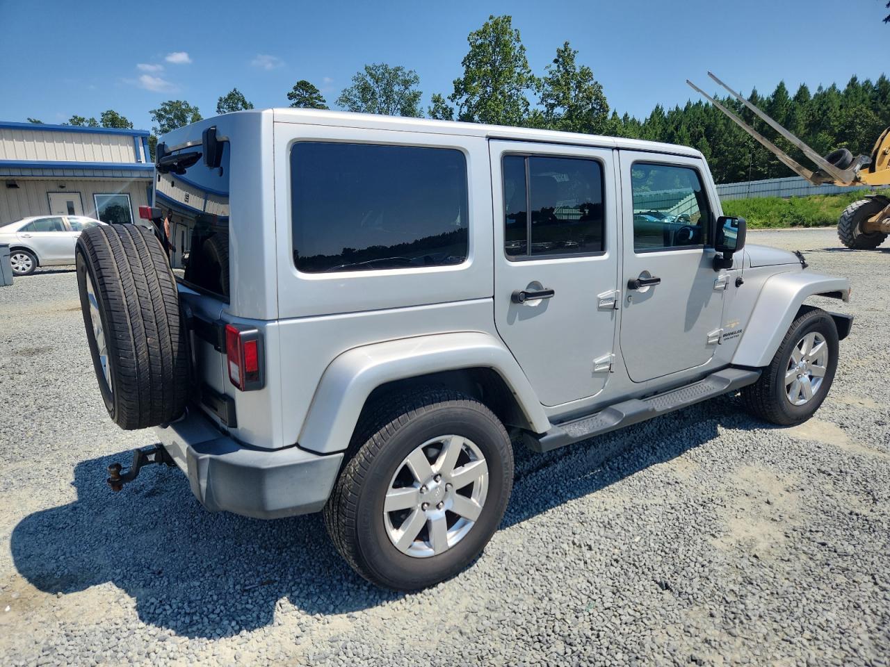 2012 Jeep Wrangler Unlimited Sahara - Image 3