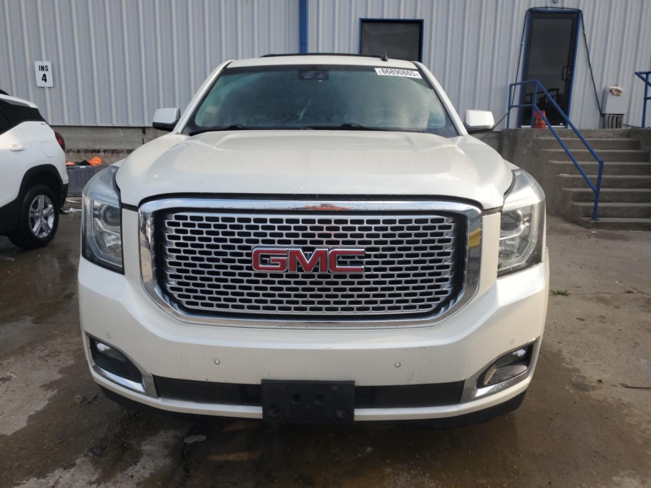 2015 GMC Yukon Denali - Фото 5