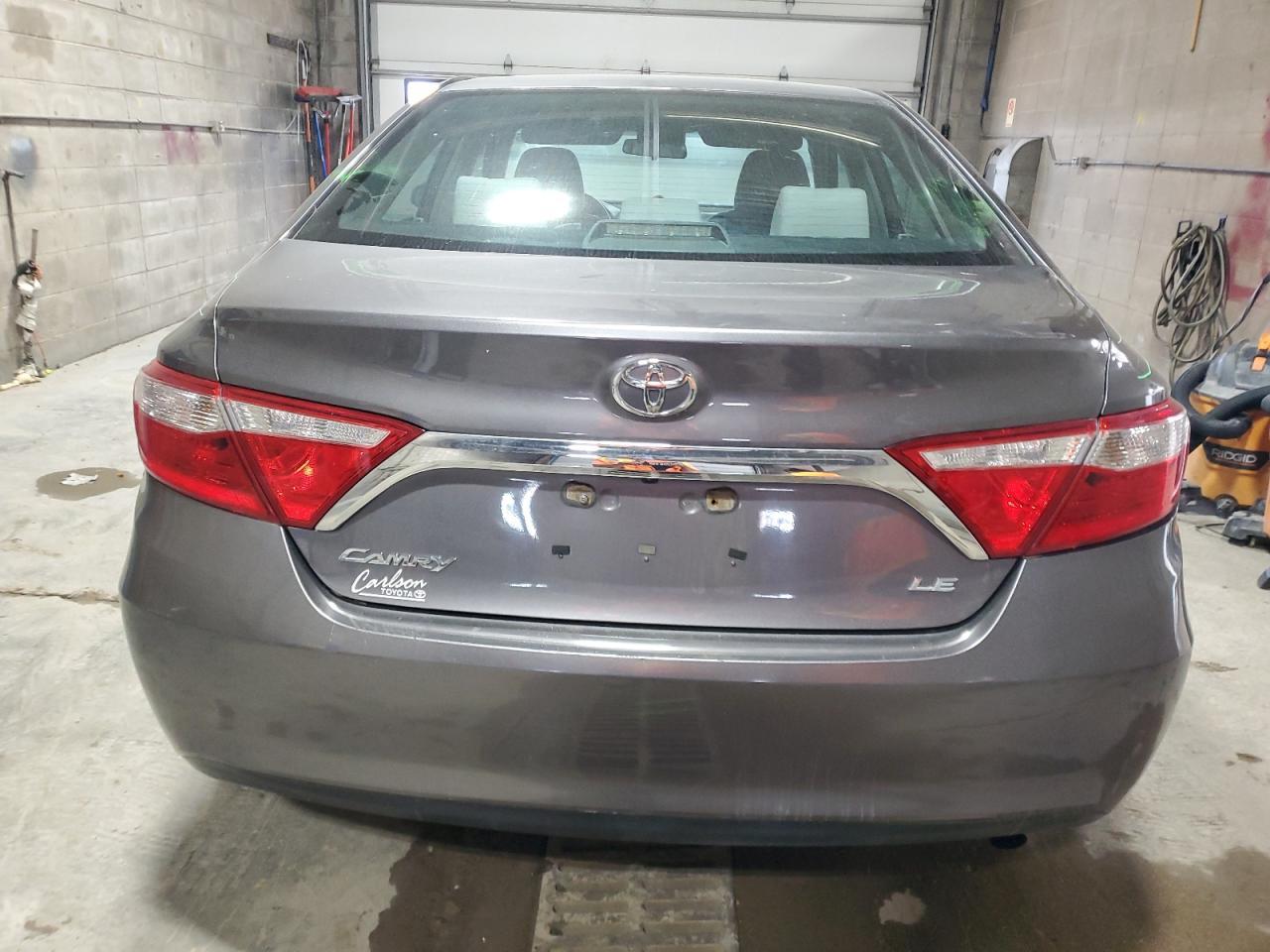 2015 Toyota Camry Le - Фото 6