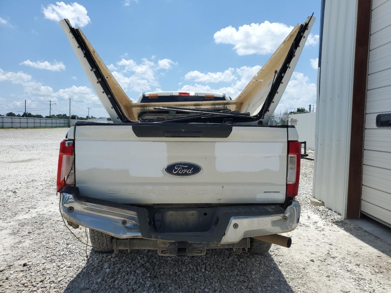 2019 Ford F250 Super Duty - Фото 6