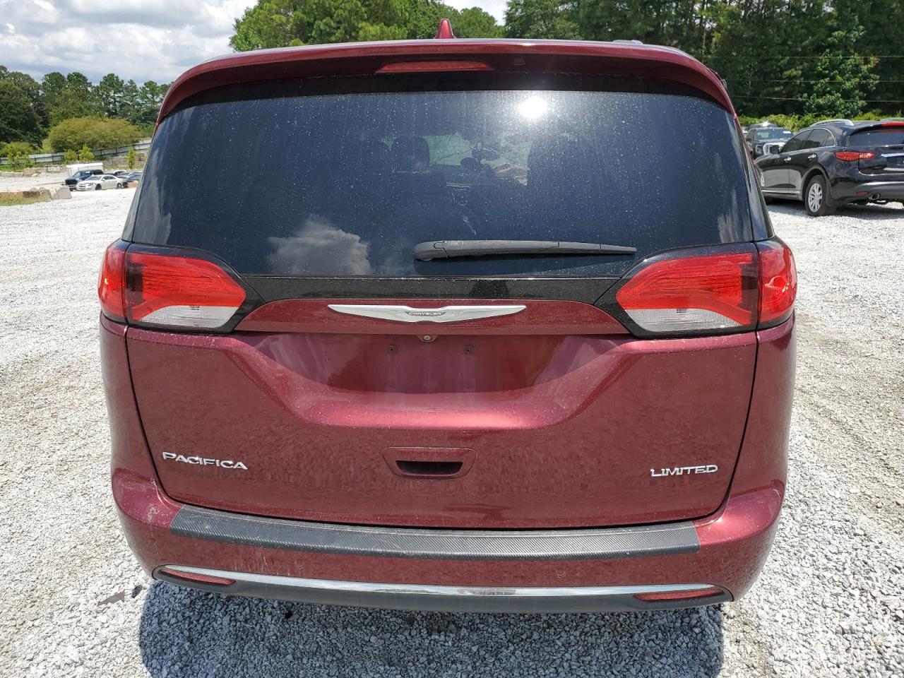 2018 Chrysler Pacifica Limited - Image 6