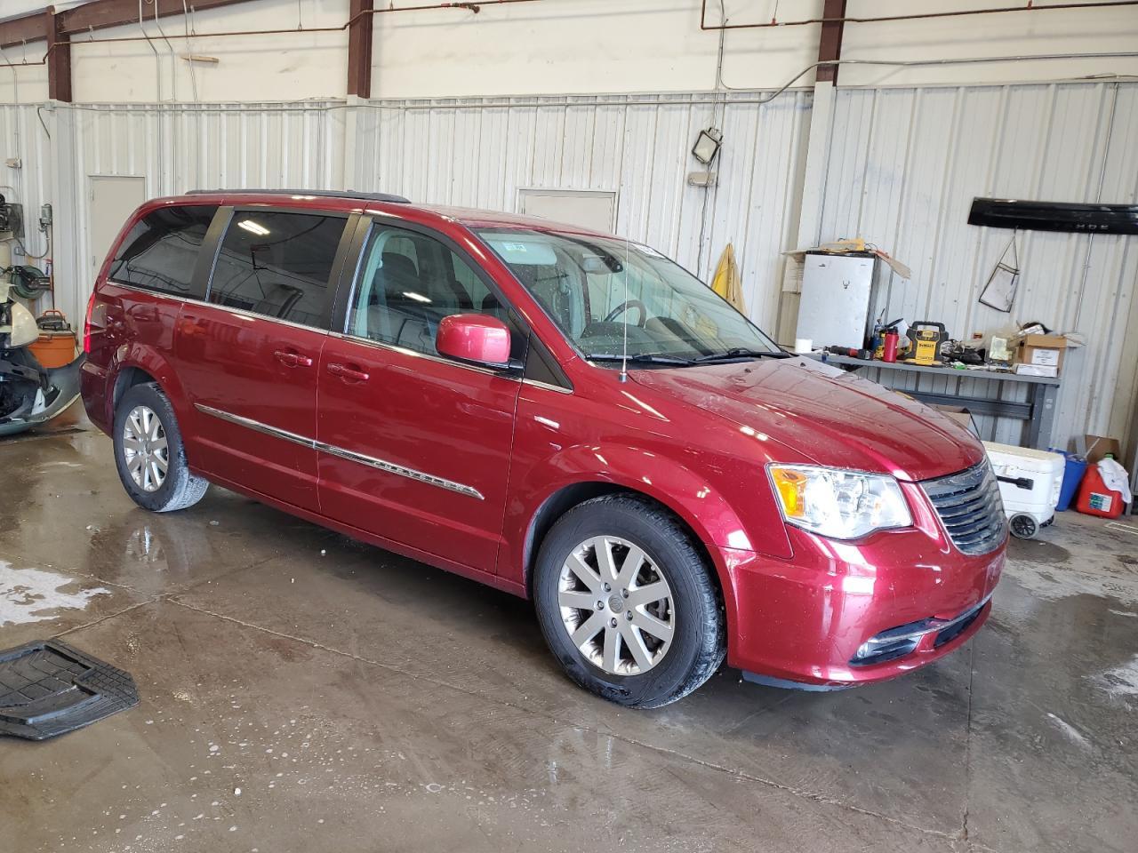 2016 Chrysler Town & Country Touring - Фото 4