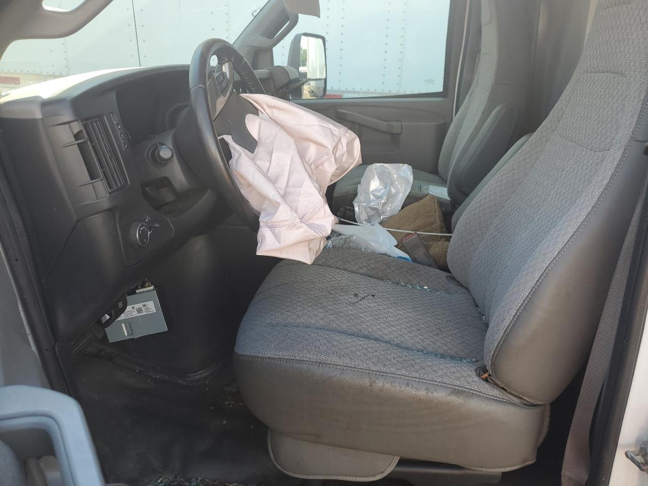 2019 Chevrolet Express G3500 - Image 7