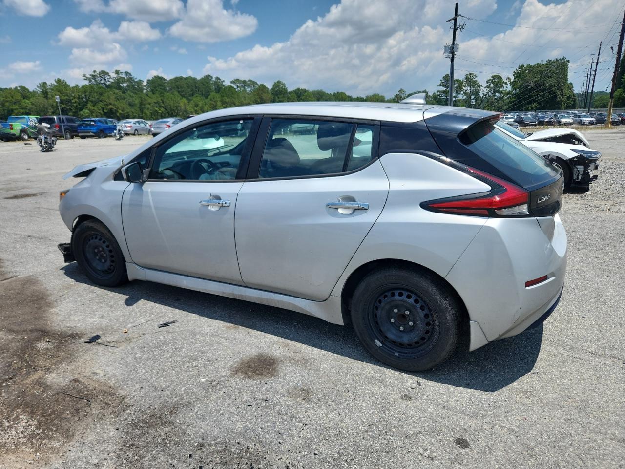 2018 Nissan Leaf S - Image 2