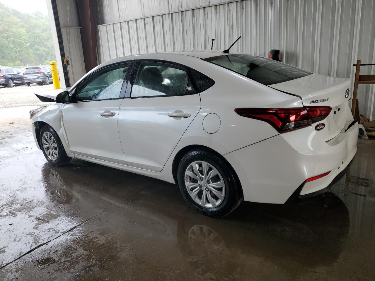 2018 Hyundai Accent Se - Image 2