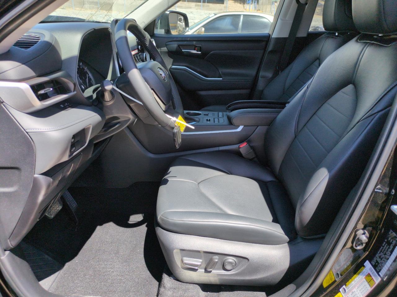 2022 Toyota Highlander Xle - Image 7