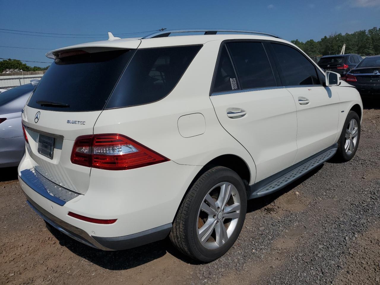 2012 Mercedes-Benz Ml 350 Bluetec - Image 3