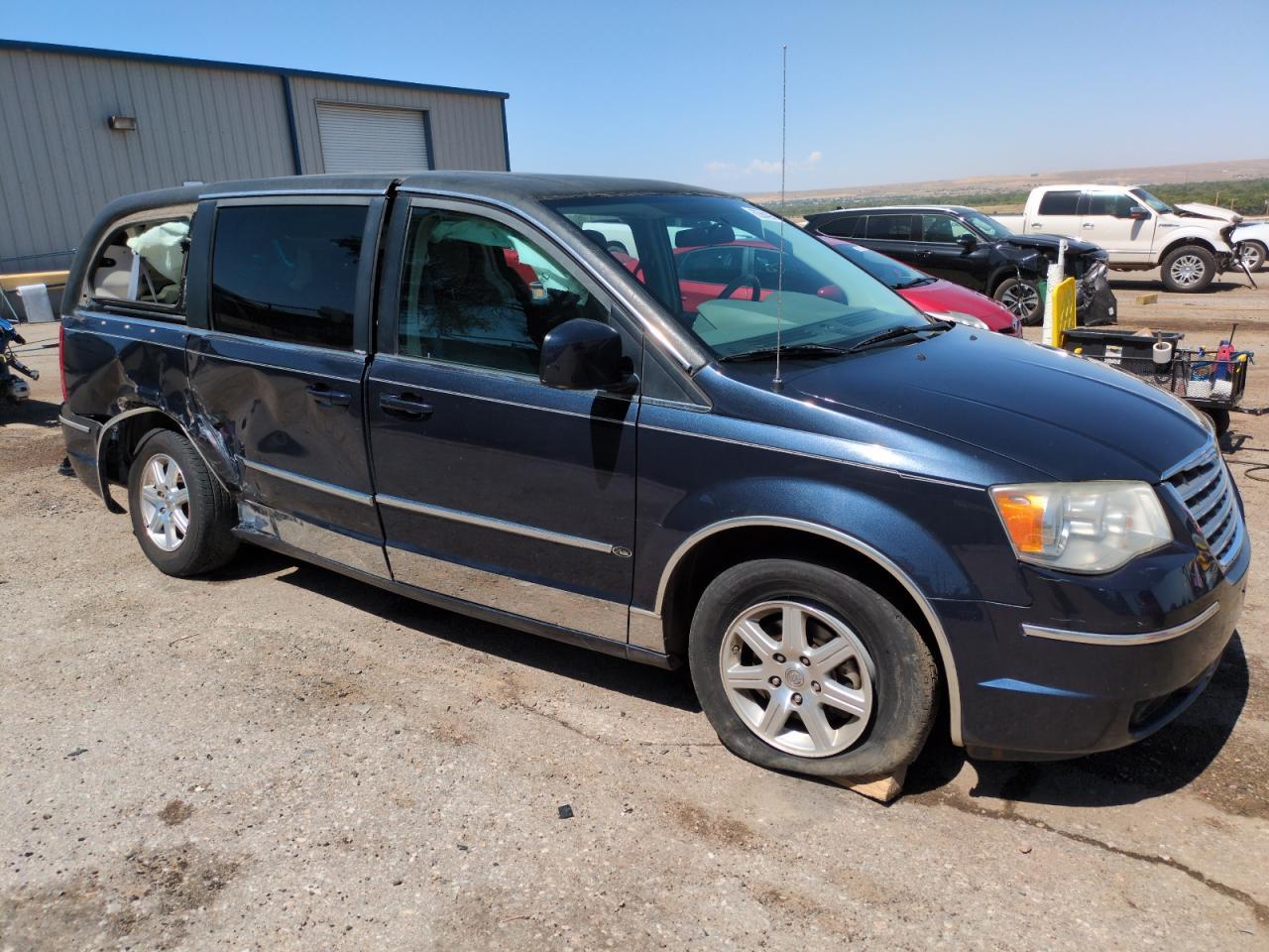 2009 Chrysler Town & Country Touring - Фото 4