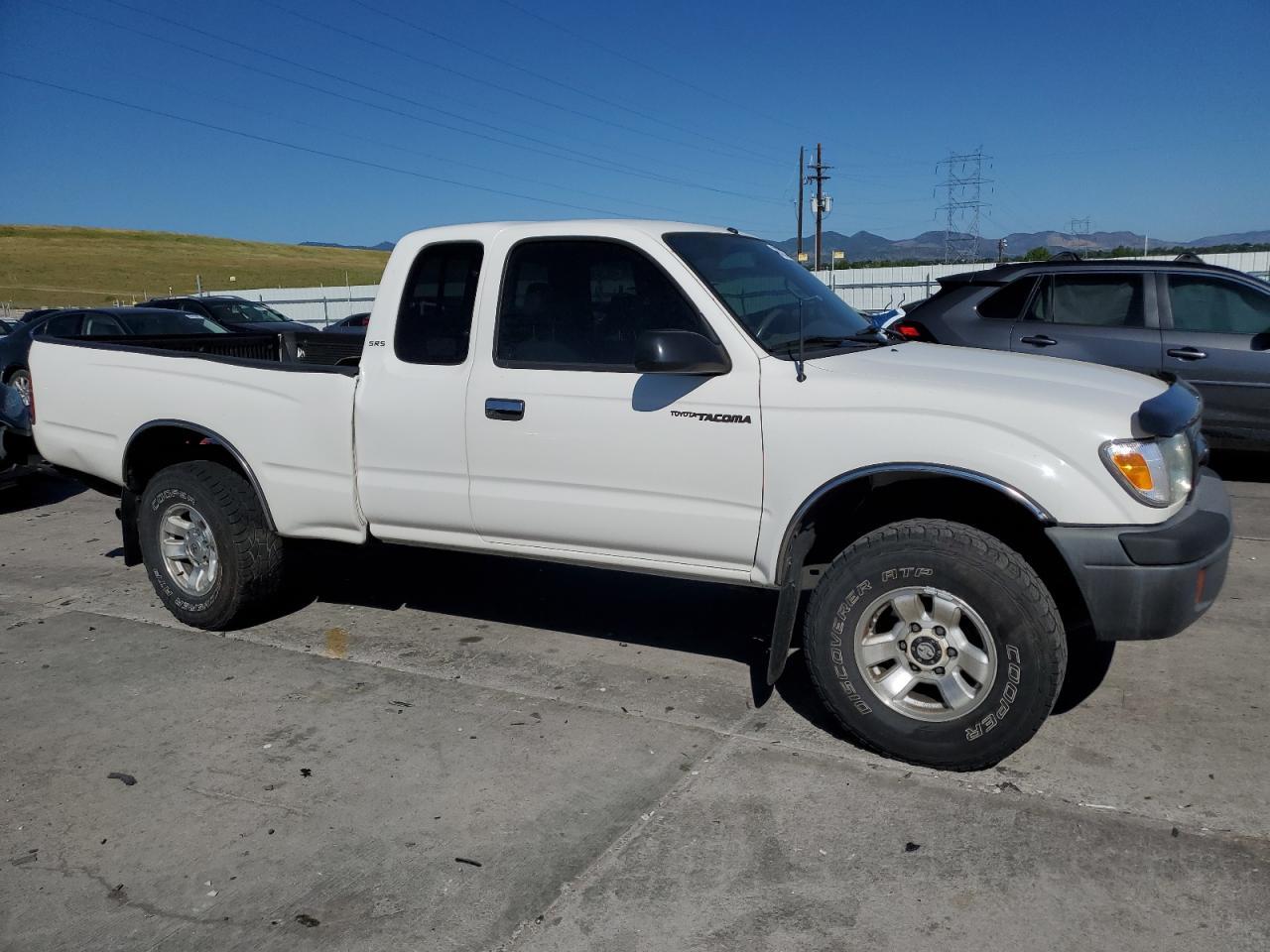 2000 Toyota Tacoma Xtracab - Image 4