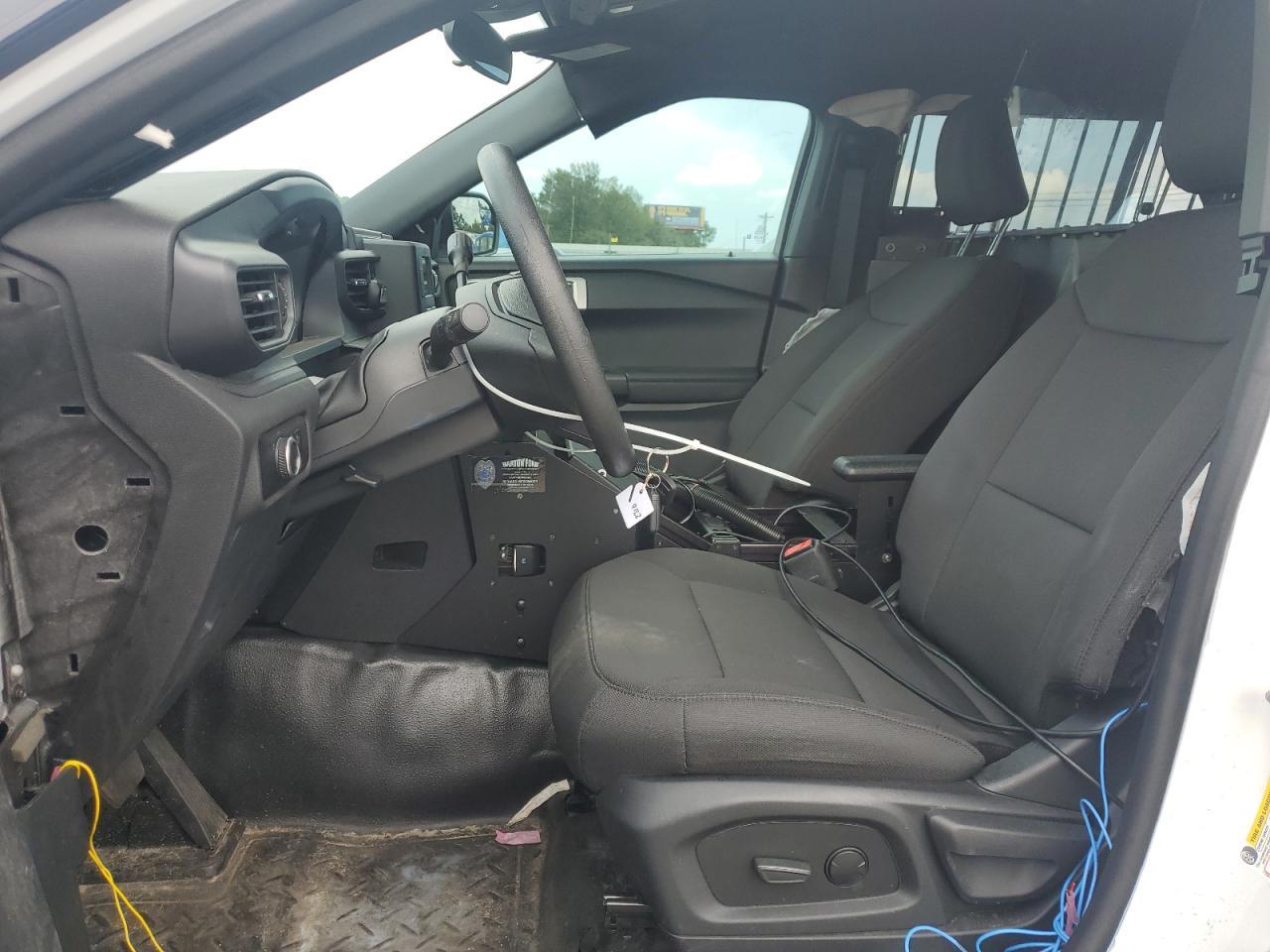 2023 Ford Explorer Police Interceptor - Фото 7