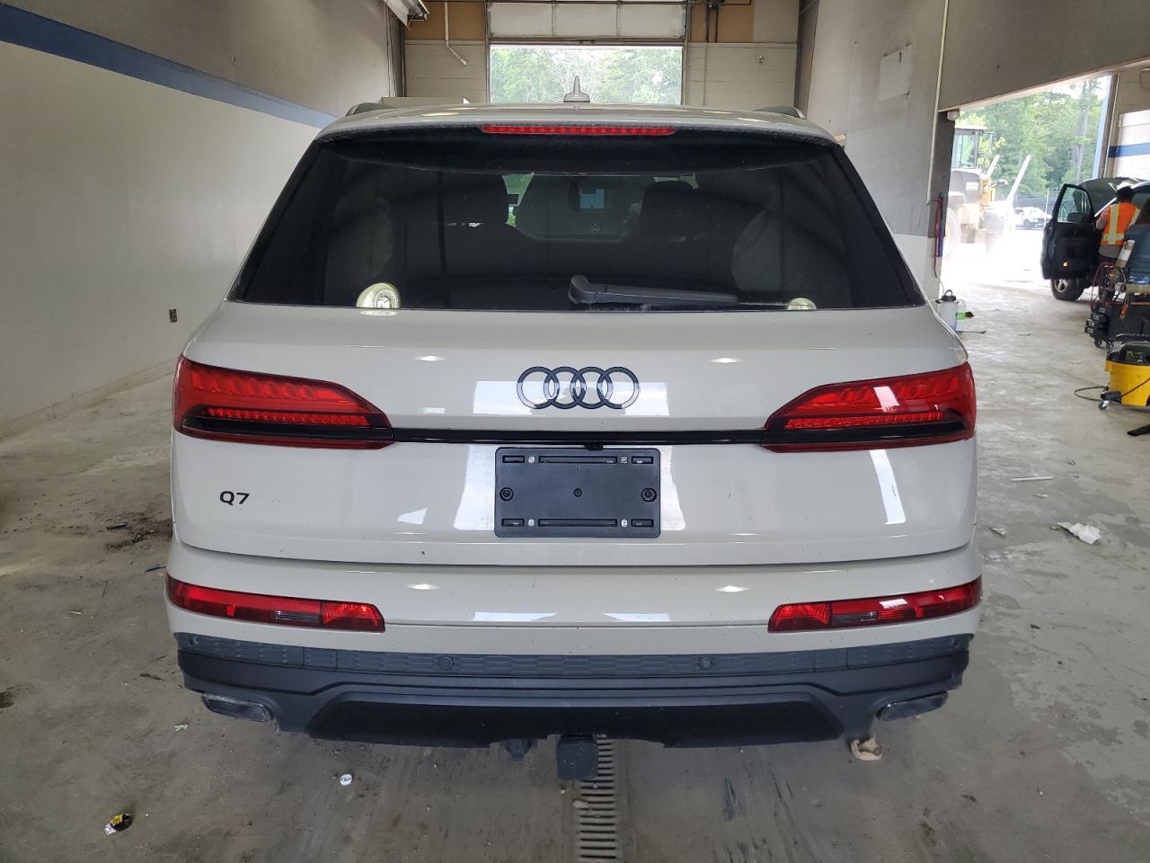 2025 Audi Q7 Premium Plus - Фото 6