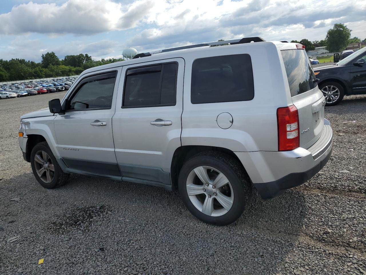 2011 Jeep Patriot Latitude - Фото 2