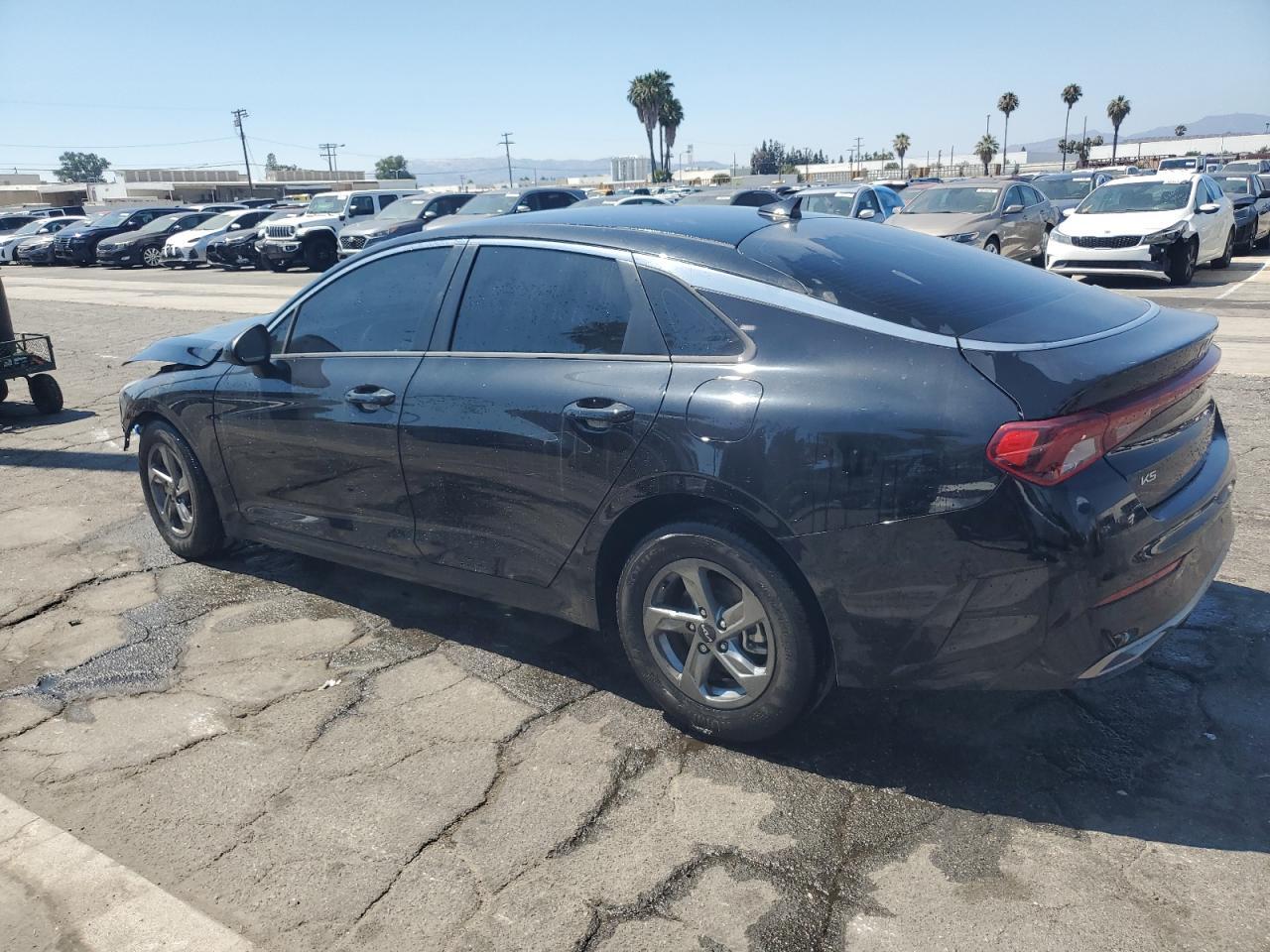 2023 Kia K5 Lxs - Фото 2
