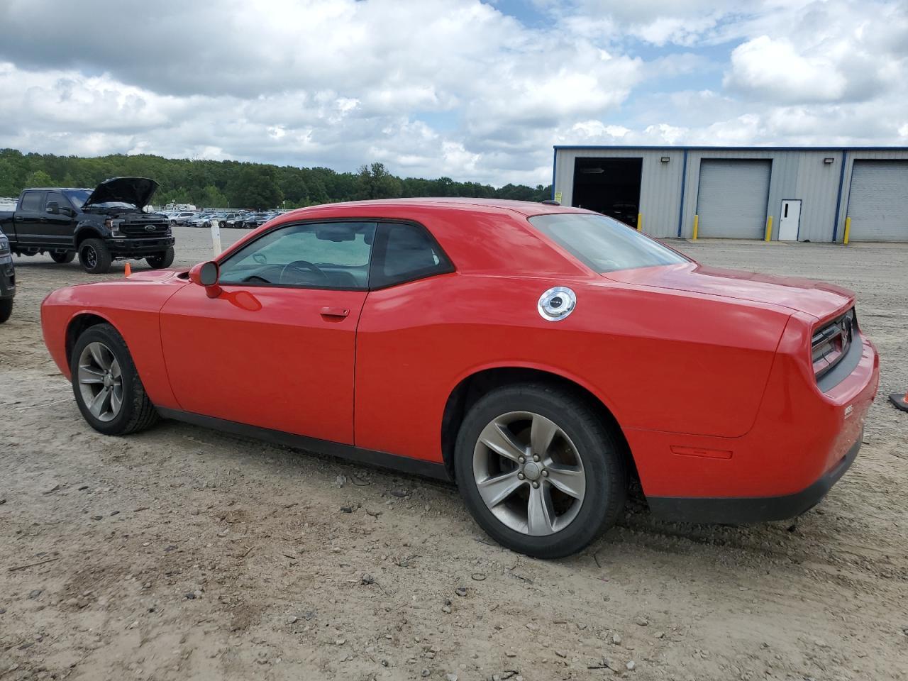 2016 Dodge Challenger Sxt - Image 2