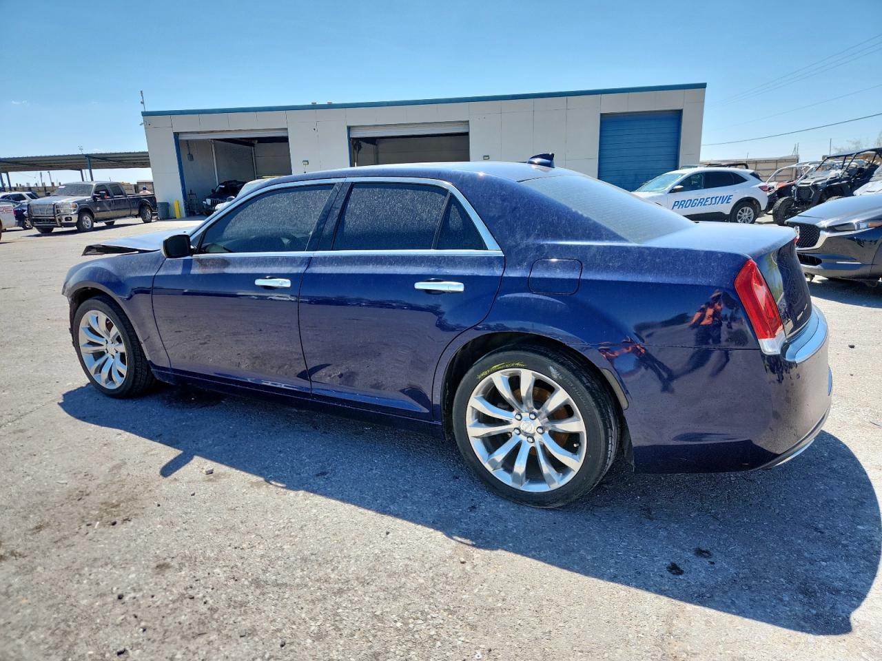 2015 Chrysler 300C Platinum - Image 2