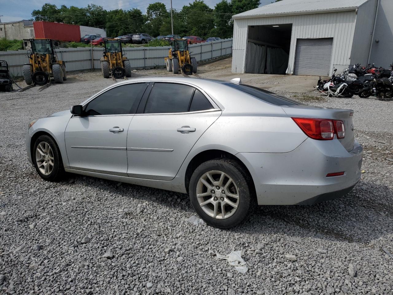 2013 Chevrolet Malibu 1Lt - Фото 2