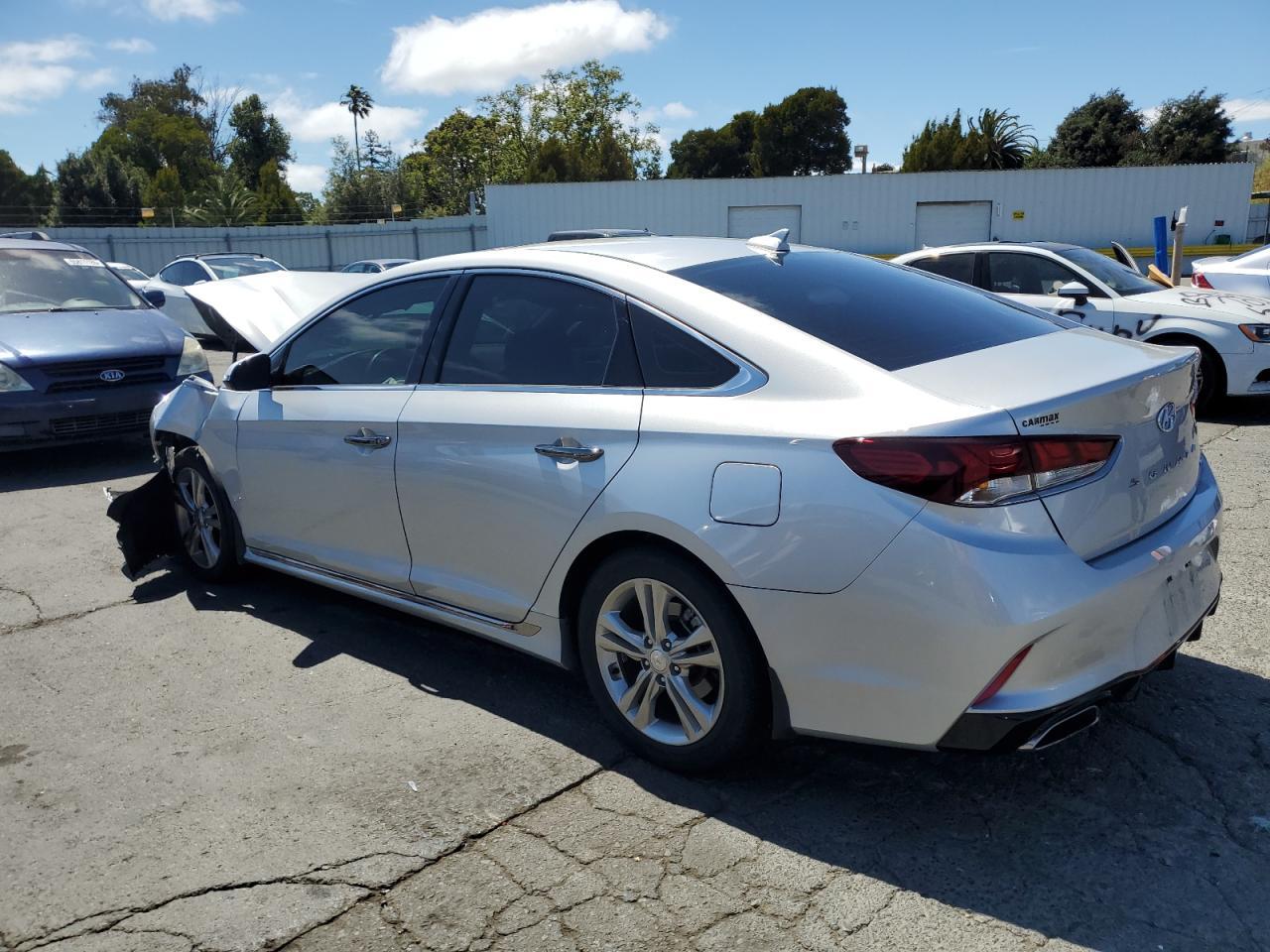 2019 Hyundai Sonata Limited - Фото 2