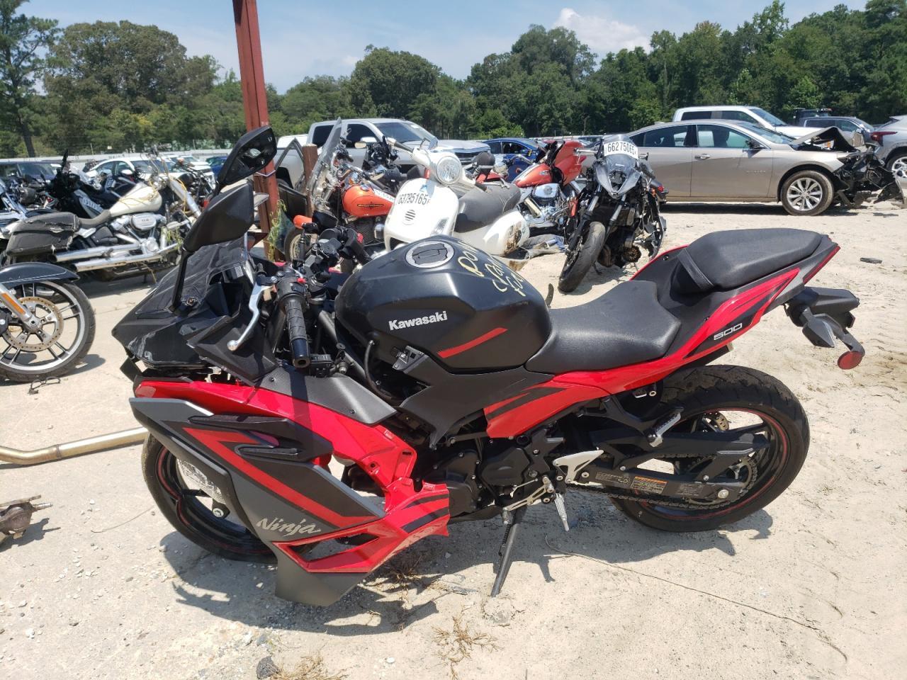 2025 Kawasaki Ex500 - Image 3