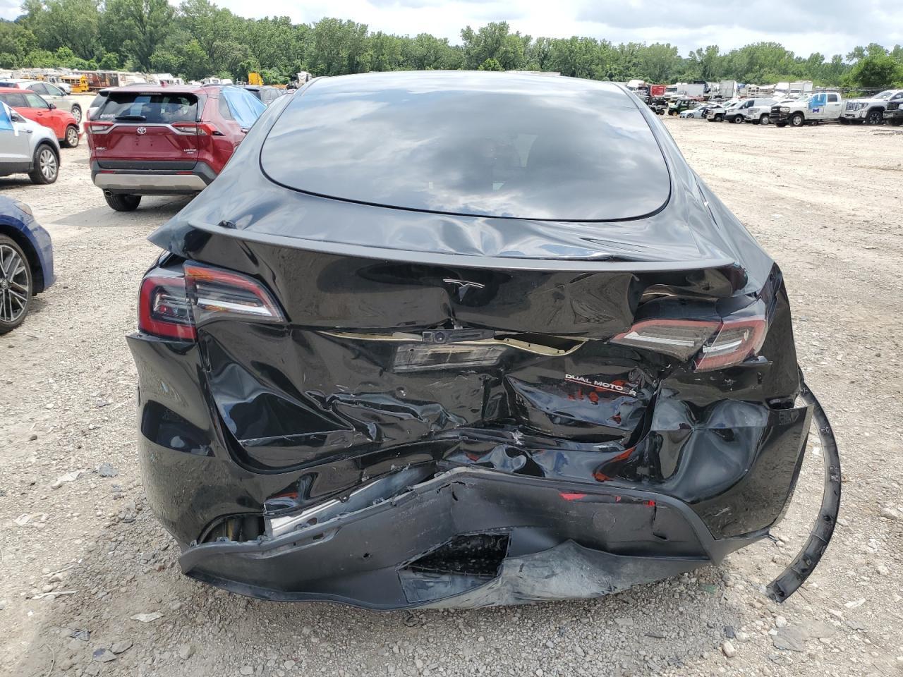 2024 Tesla Model Y - Image 6