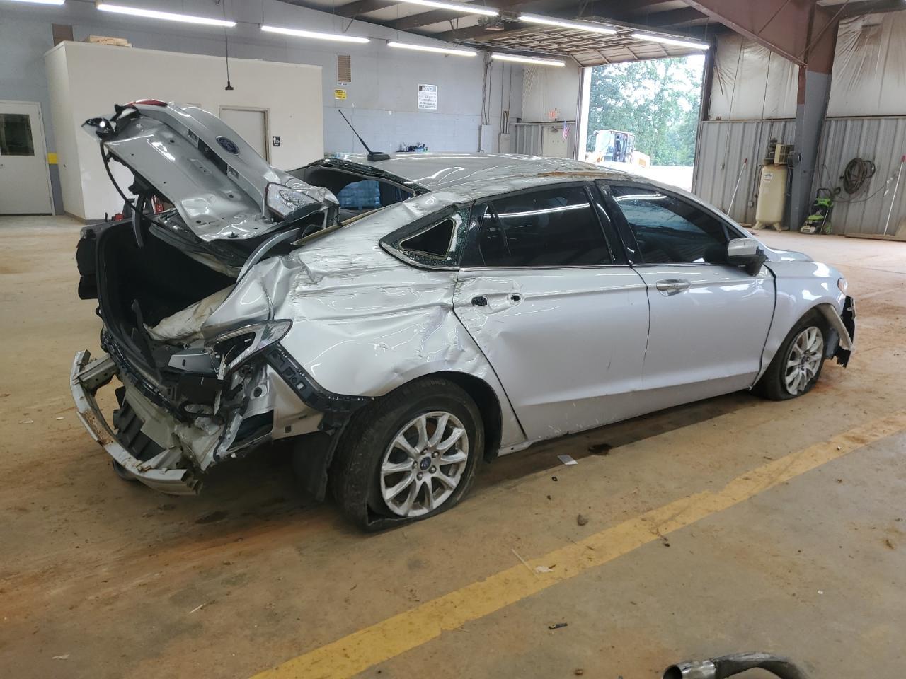 2016 Ford Fusion S - Image 3