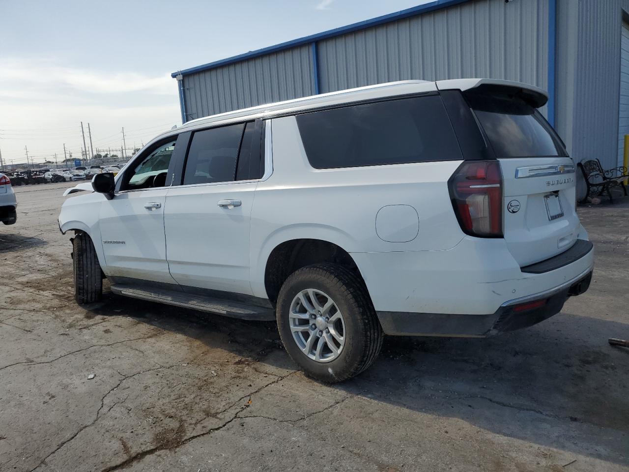 2021 Chevrolet Suburban C1500 Lt - Фото 2