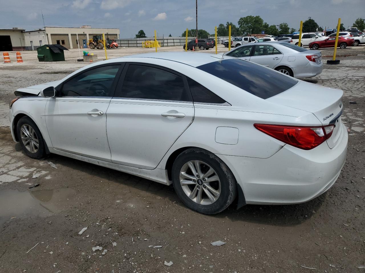 2013 Hyundai Sonata Gls - Image 2