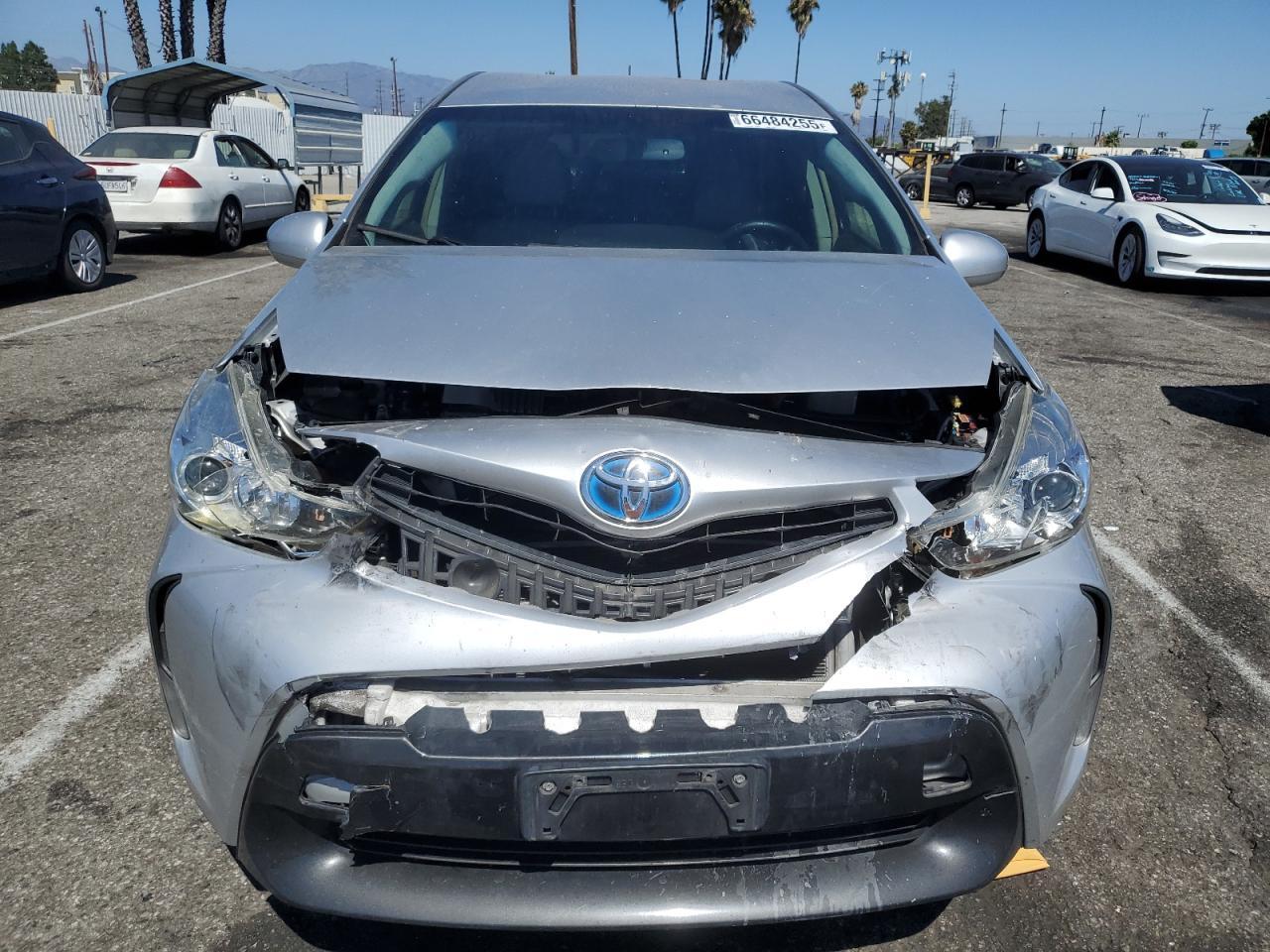 2017 Toyota Prius V - Image 5