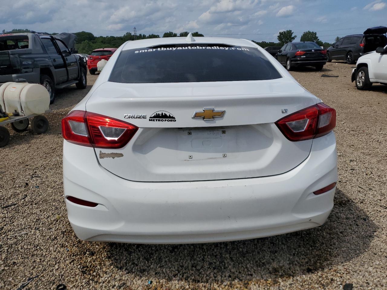 2018 Chevrolet Cruze Lt - Image 6