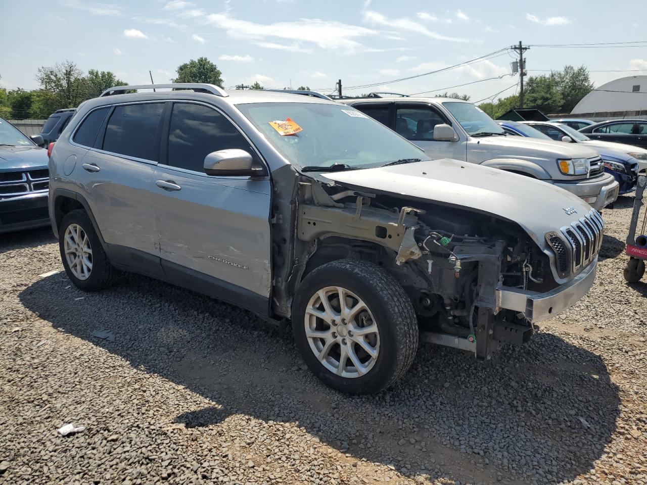 2016 Jeep Cherokee Latitude - Фото 4
