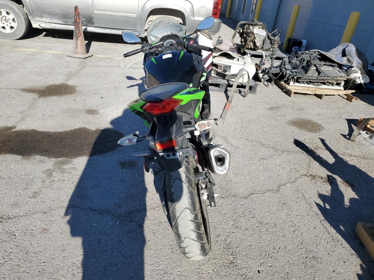 2017 Kawasaki Ex300 B - Image 4