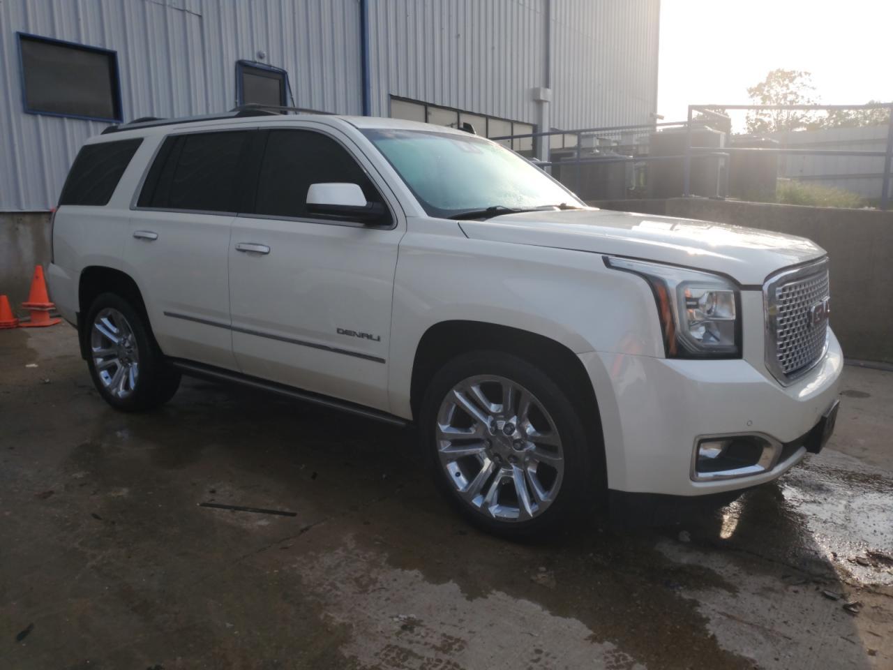 2015 GMC Yukon Denali - Фото 4