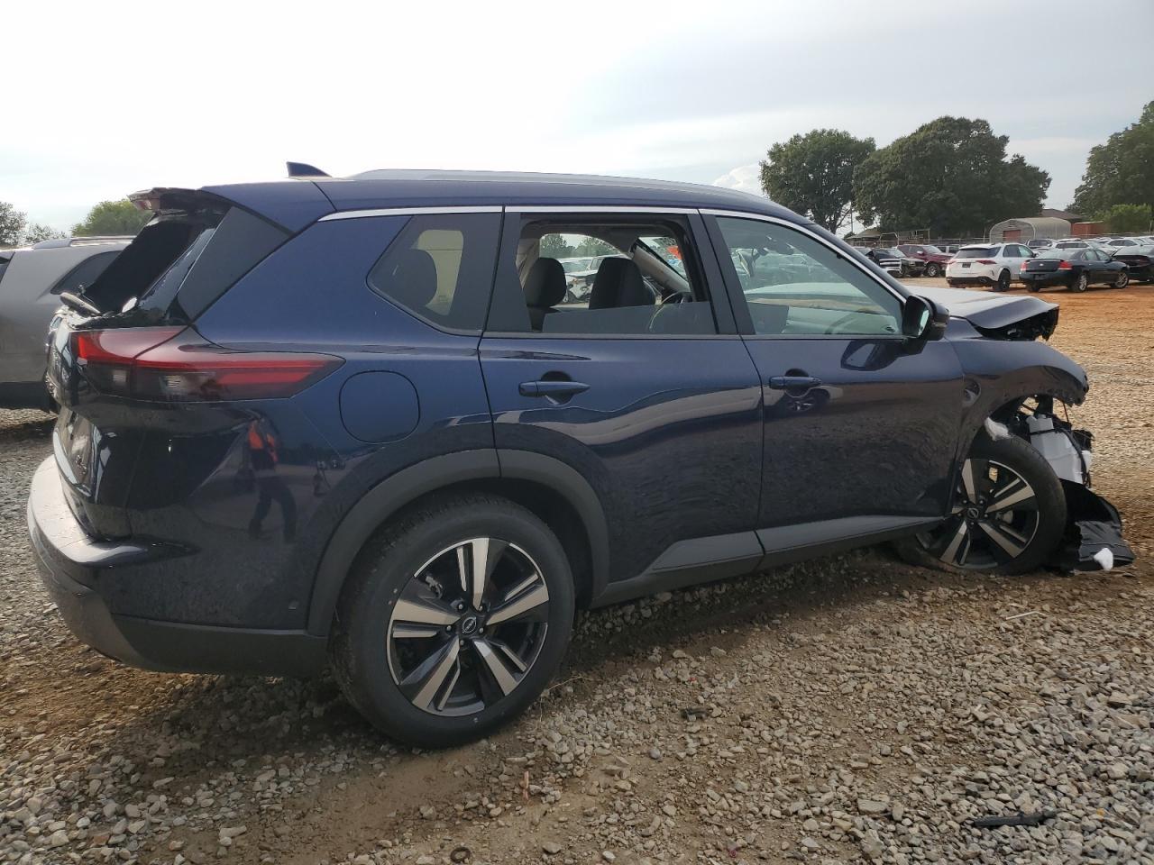 2025 Nissan Rogue Sl - Фото 3