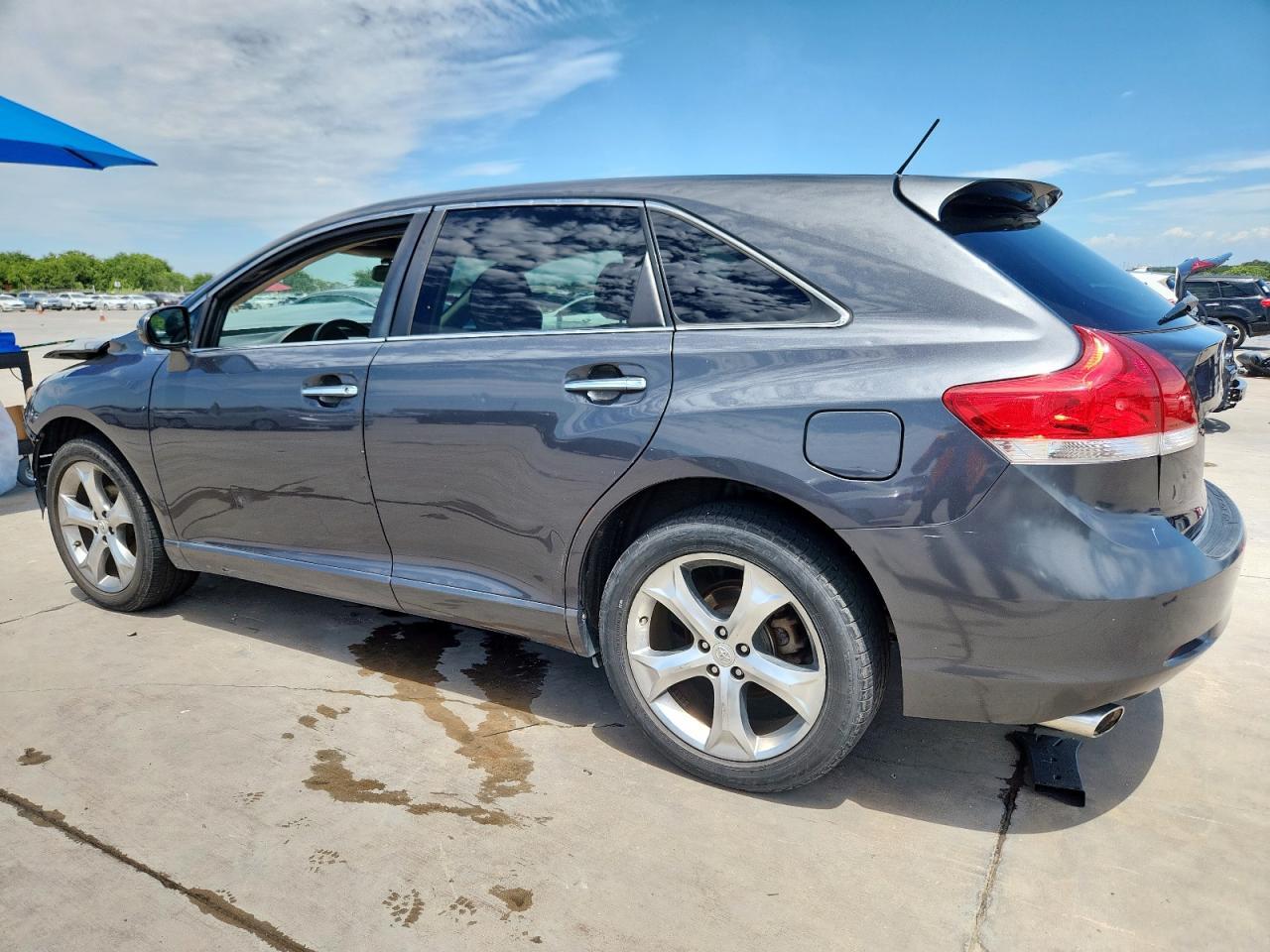 2010 Toyota Venza Awd V6 - Image 2