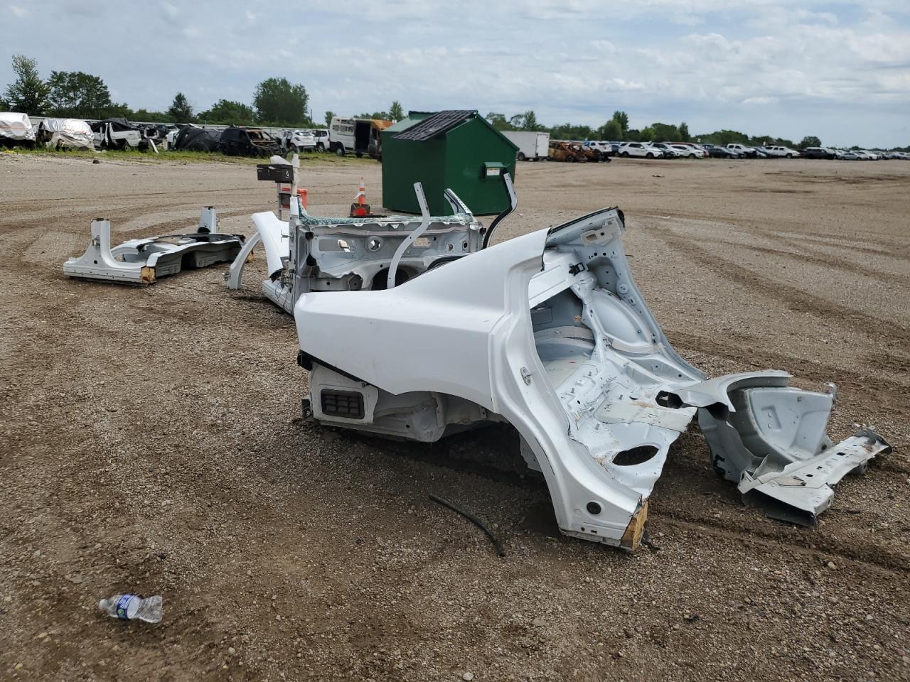 2016 Dodge Charger R - Image 4