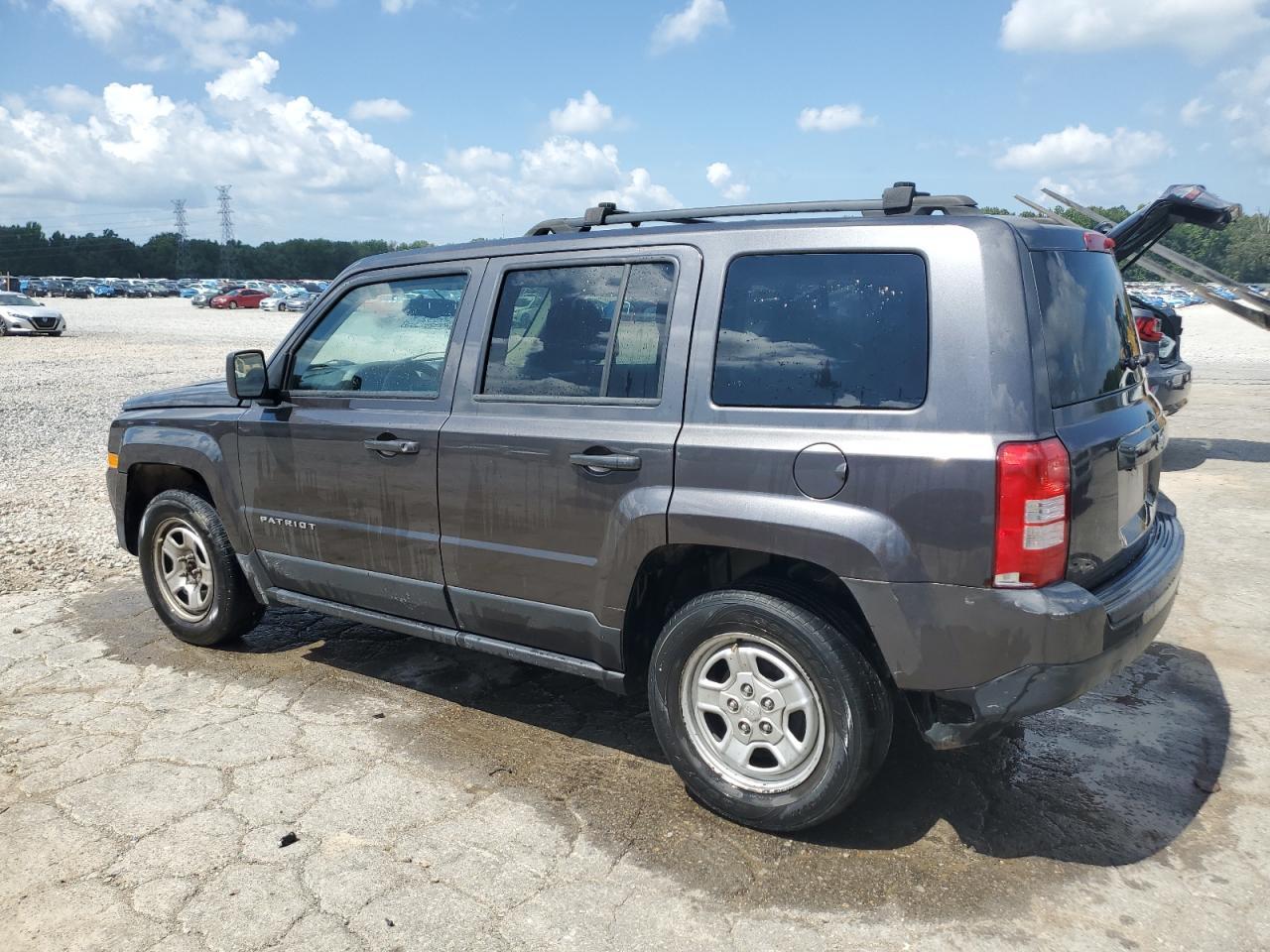 2016 Jeep Patriot - Image 2