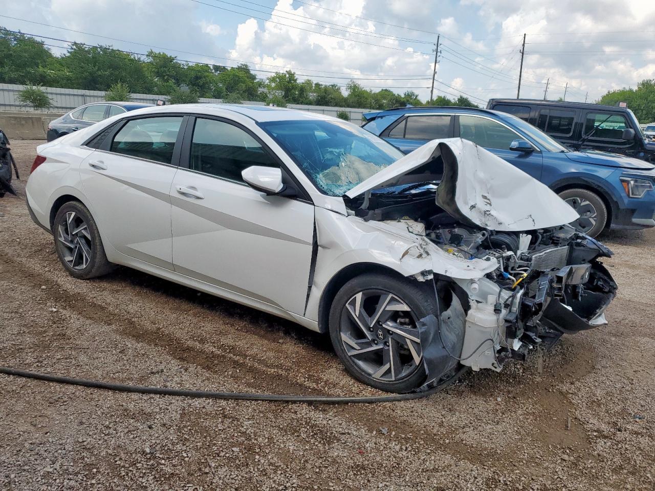 2025 Hyundai Elantra Sel - Фото 4