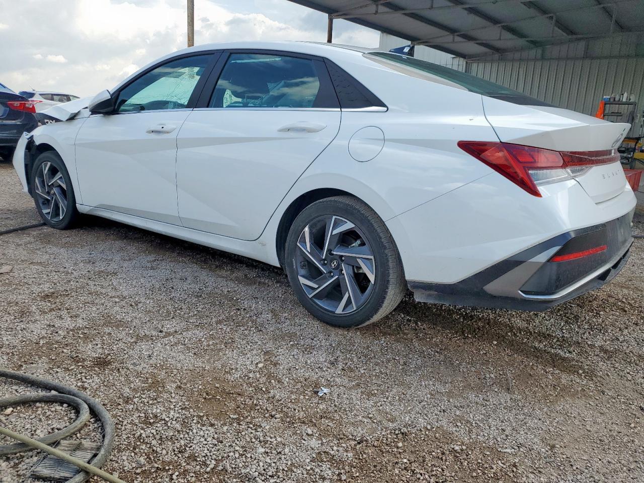 2025 Hyundai Elantra Sel - Фото 2