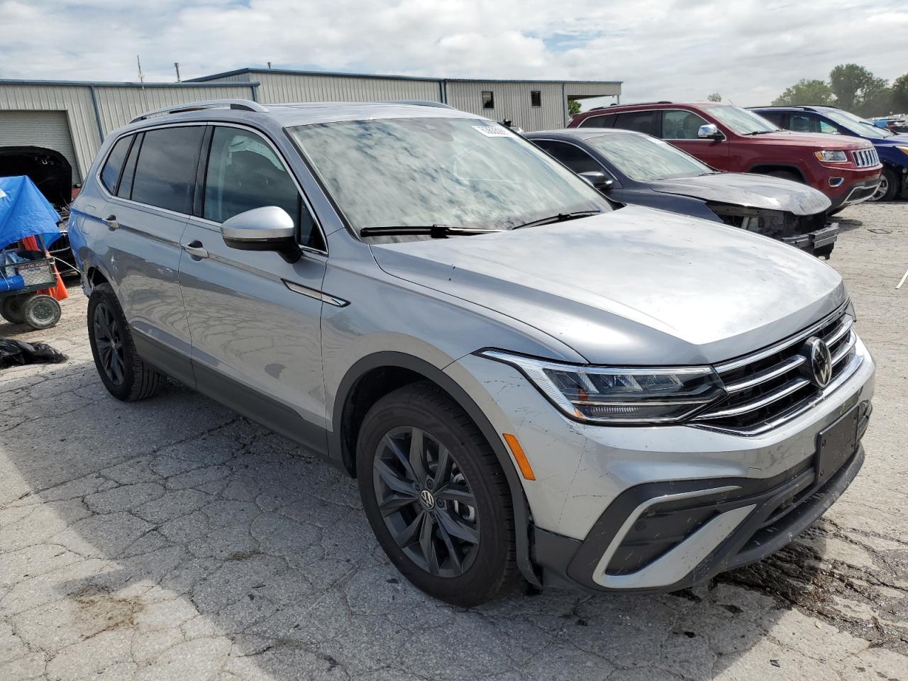 2024 Volkswagen Tiguan Se - Image 4