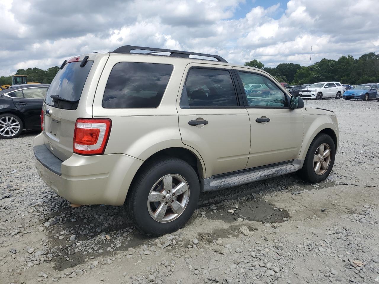 2010 Ford Escape Xlt - Фото 3