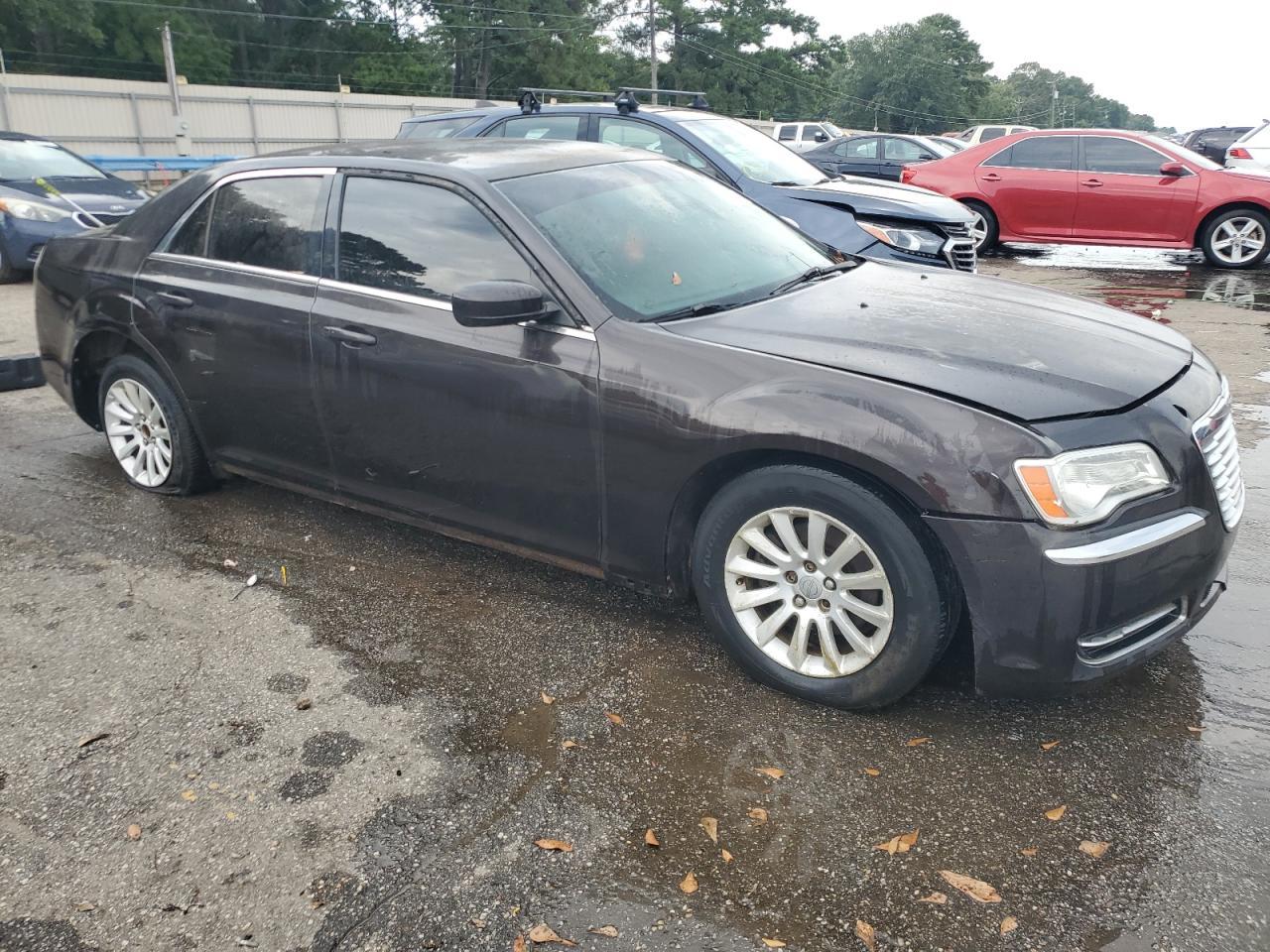 2013 Chrysler 300 - Фото 4
