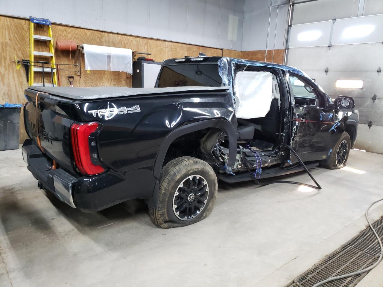 2024 Toyota Tundra Crewmax Sr - Image 3
