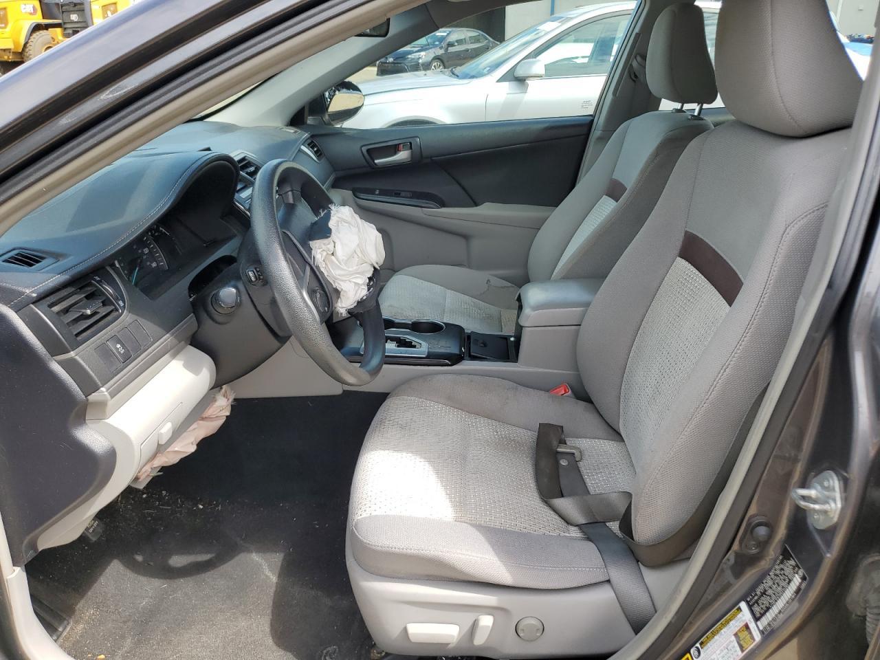 2013 Toyota Camry L - Image 7