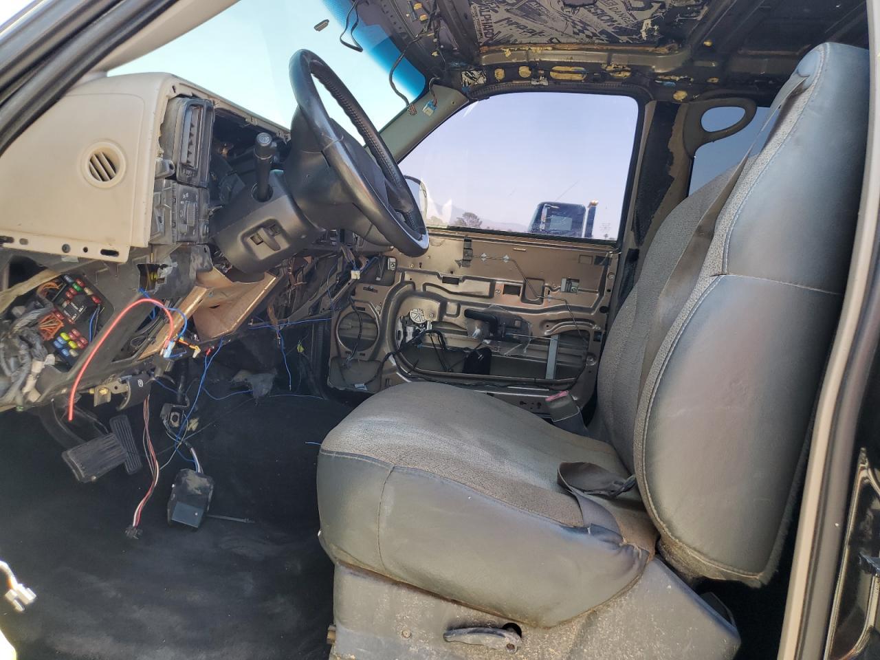 2004 GMC Yukon - Image 7