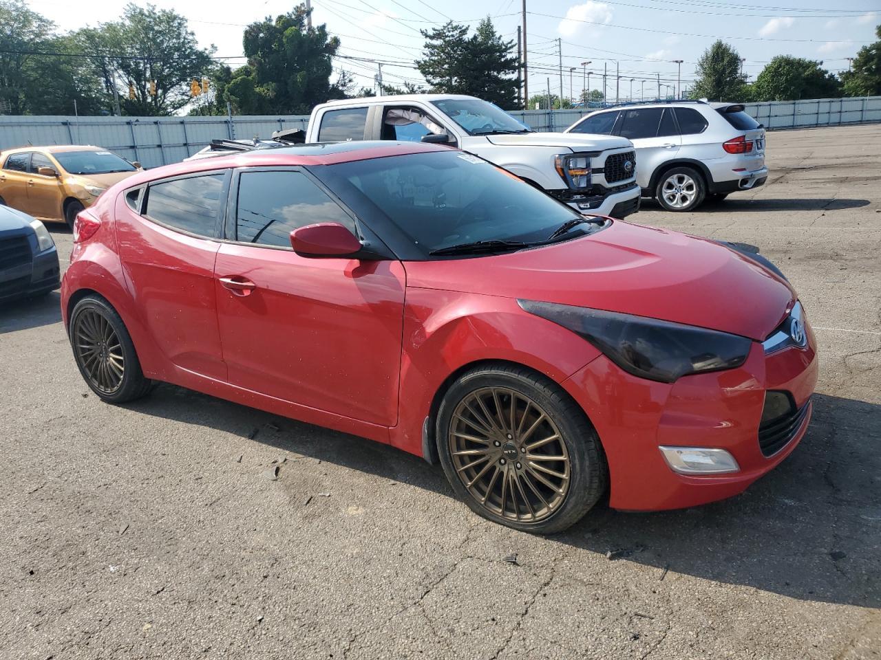 2016 Hyundai Veloster Base - Фото 4
