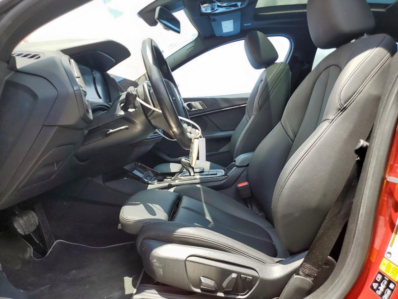 2020 BMW 228Xi - Фото 7