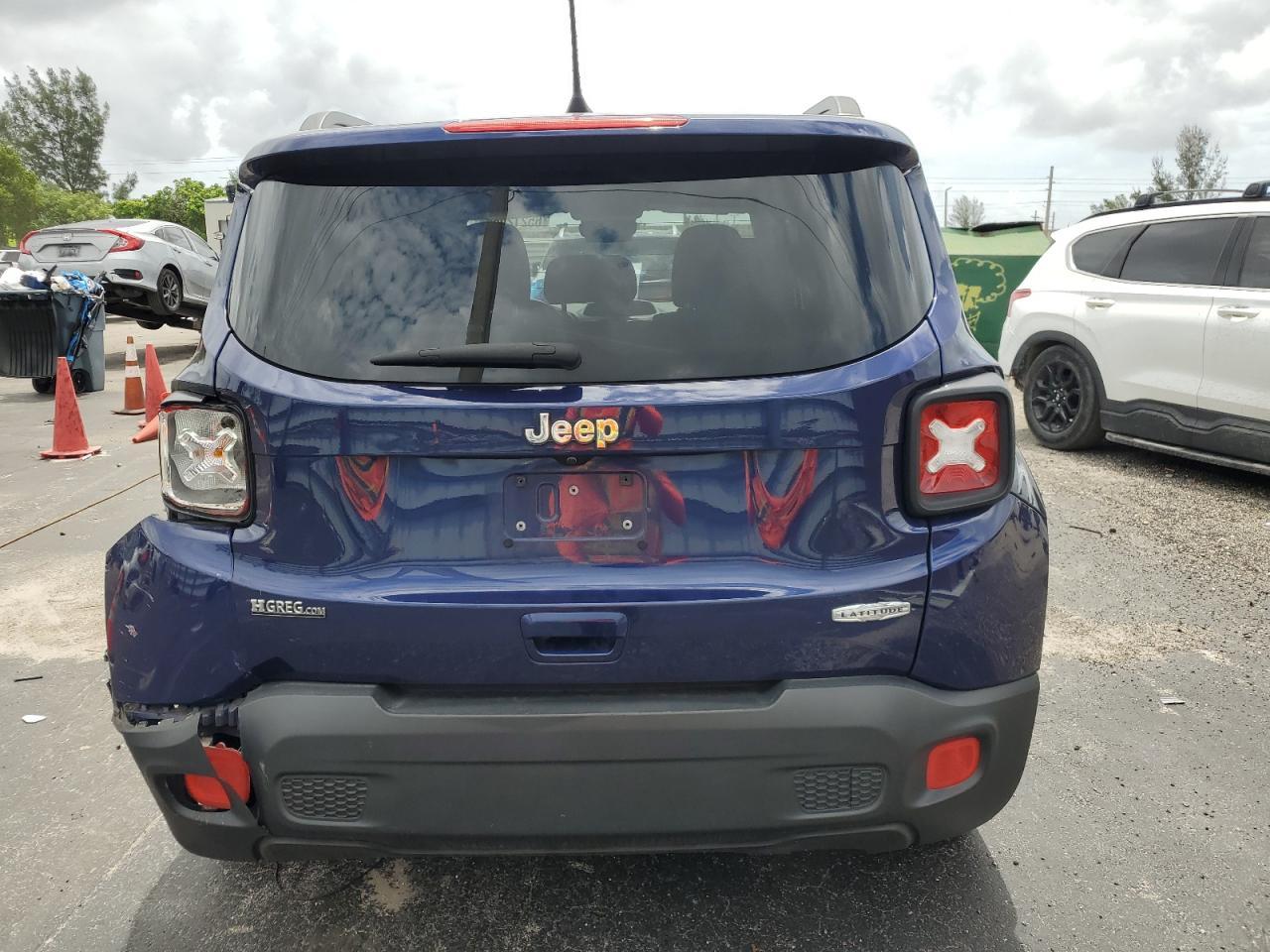 2018 Jeep Renegade Latitude - Image 6