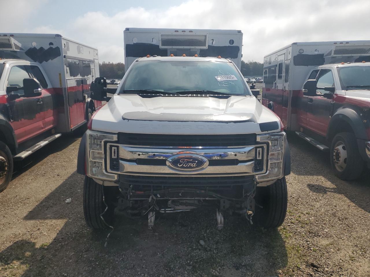 2017 Ford F550 Super Duty - Image 5