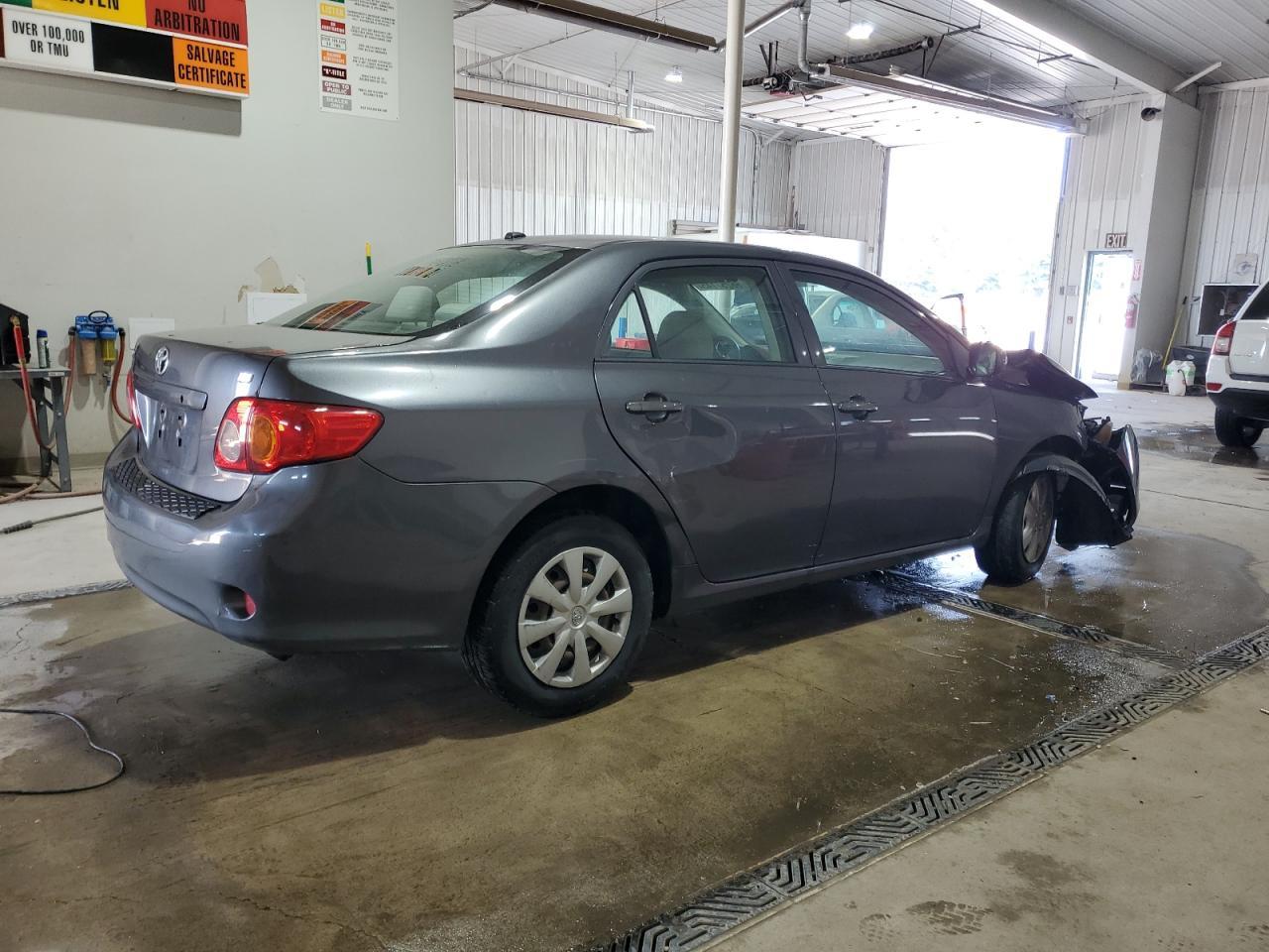 2010 Toyota Corolla Le - Фото 3