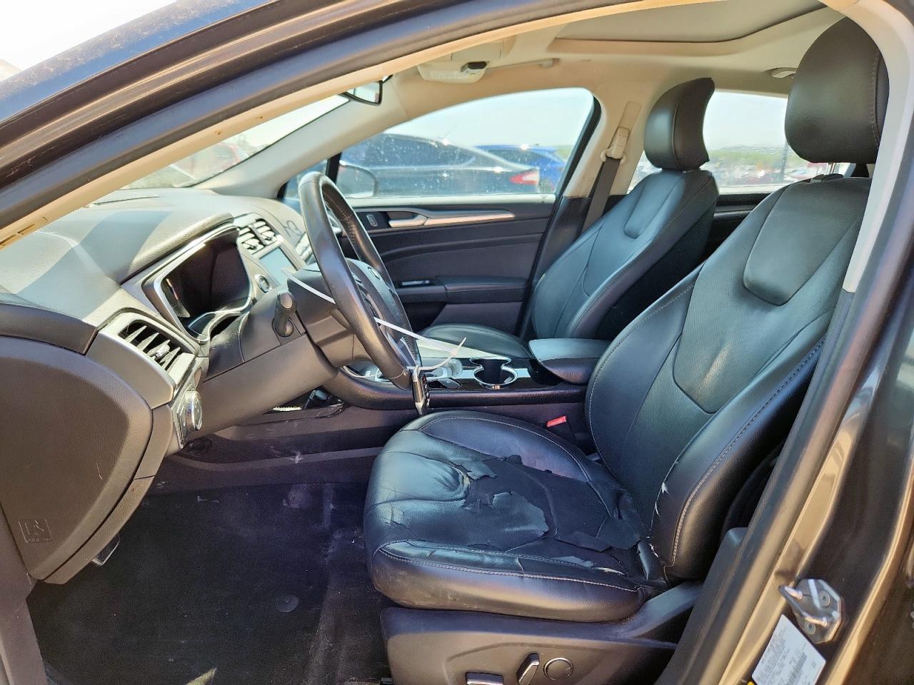2016 Ford Fusion Titanium Hev - Фото 7